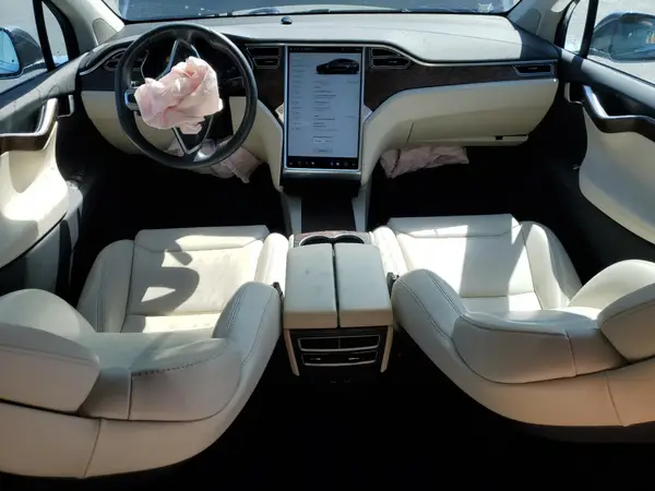 5YJXCDE20JF087067 2018 TESLA MODEL X - Image 8