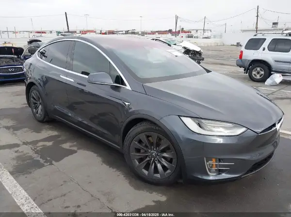 5YJXCDE20JF087148 2018 TESLA MODEL X - Image 1