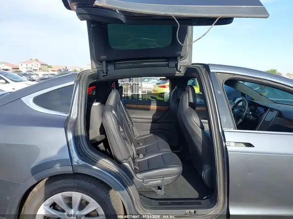 5YJXCDE20JF101355 2018 TESLA MODEL X - Image 8
