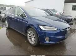 5YJXCDE20JF105096 2018 TESLA MODEL X