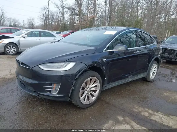 5YJXCDE20JF113635 2018 TESLA MODEL X - Image 2
