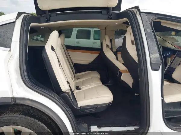 5YJXCDE20JF141306 2018 TESLA MODEL X - Image 8