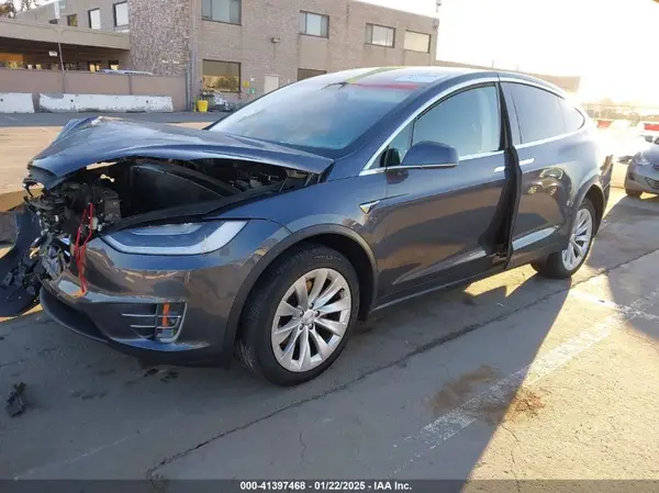 5YJXCDE20JF141791 2018 TESLA MODEL X - Image 2