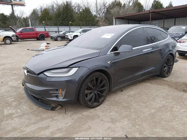 5YJXCDE20KF180897 2019 TESLA MODEL X - Image 2