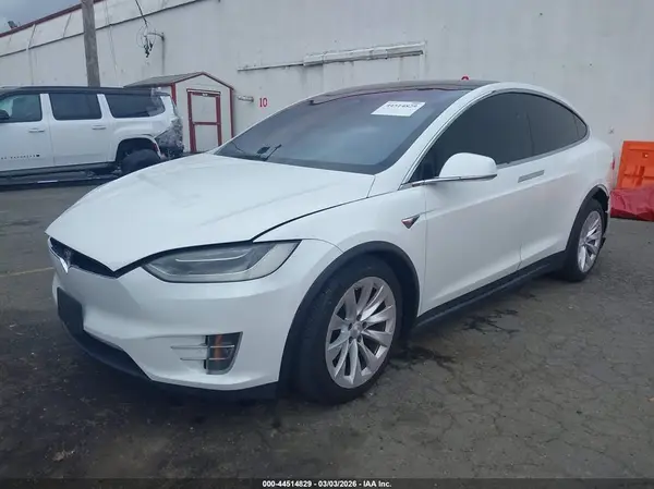 5YJXCDE20KF185016 2019 TESLA MODEL X - Image 2