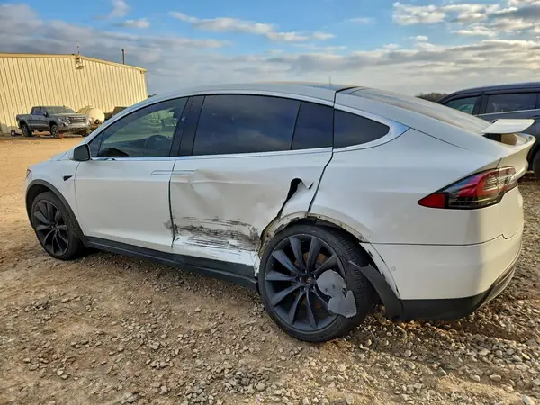 5YJXCDE20KF196212 2019 TESLA MODEL X - Image 2