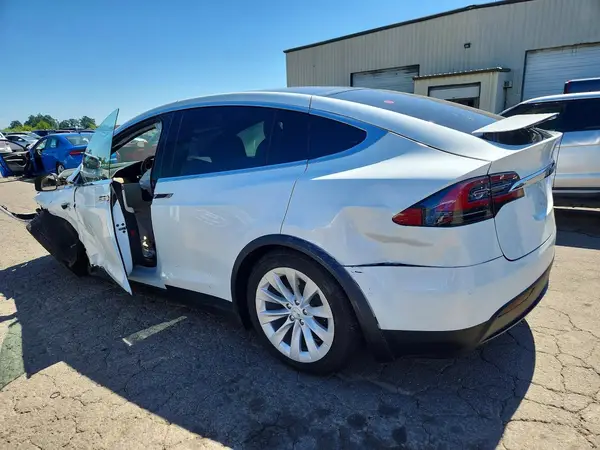5YJXCDE20LF234006 2020 TESLA MODEL X - Image 2