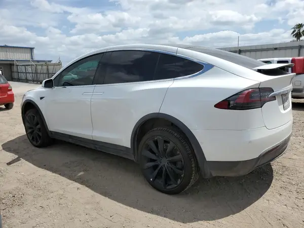 5YJXCDE20LF303678 2020 TESLA MODEL X - Image 2
