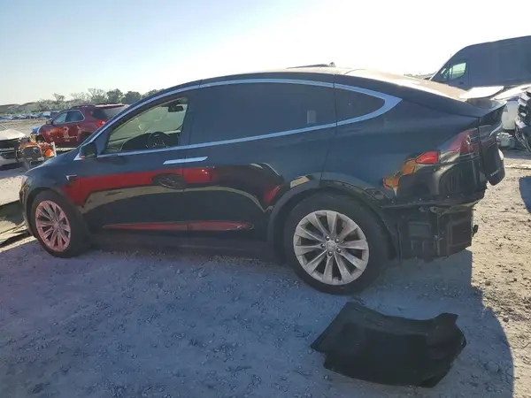 5YJXCDE21GF026707 2016 TESLA MODEL X - Image 2