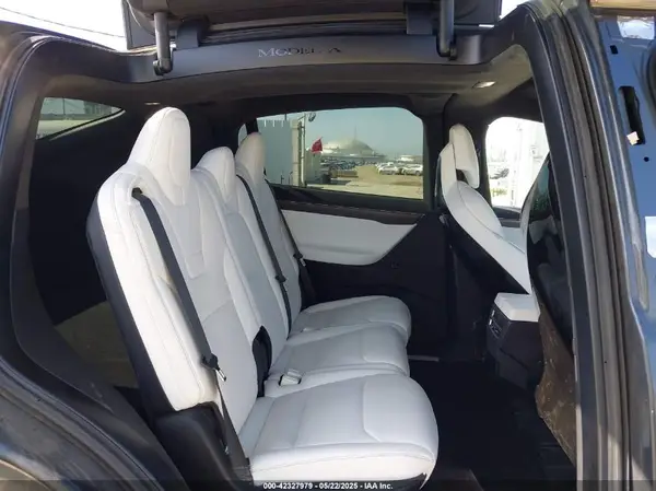 5YJXCDE21GF027694 2016 TESLA MODEL X - Image 8