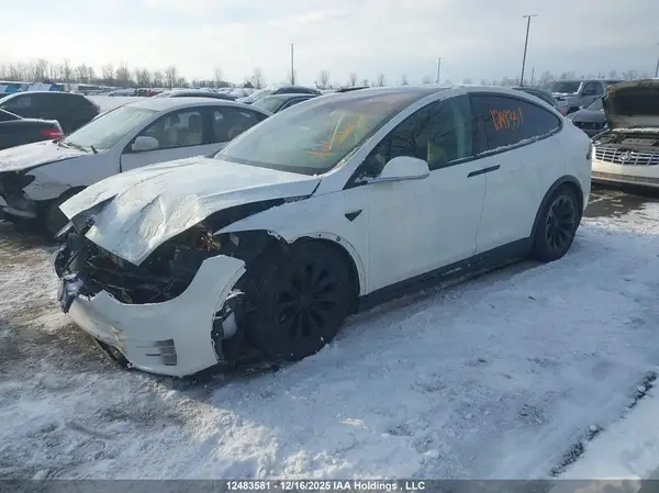 5YJXCDE21GF030241 2016 TESLA MODEL X - Image 2