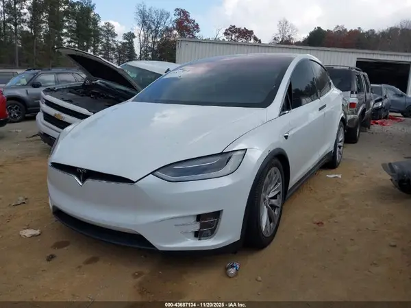 5YJXCDE21HF044738 2017 TESLA MODEL X - Image 2