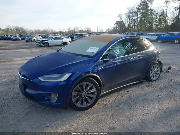 5YJXCDE21HF055836 2017 TESLA MODEL X - Image 2