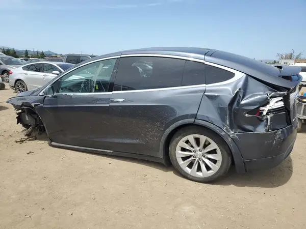 5YJXCDE21HF056145 2017 TESLA MODEL X - Image 2