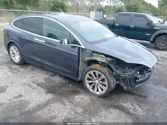 5YJXCDE21JF088101 2018 TESLA MODEL X