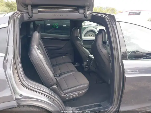5YJXCDE21JF088101 2018 TESLA MODEL X - Image 8