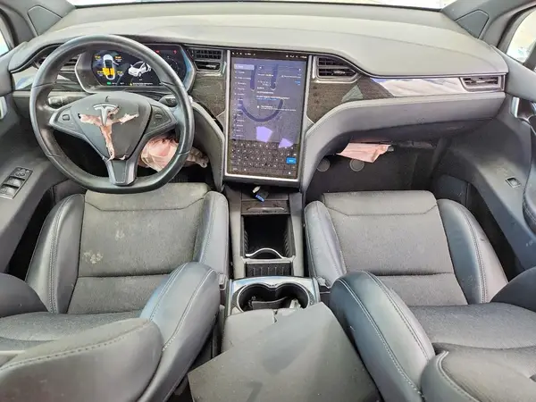 5YJXCDE21JF101252 2018 TESLA MODEL X - Image 8
