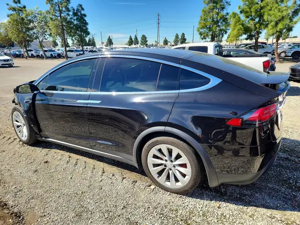 5YJXCDE21JF120089 2018 TESLA MODEL X - Image 2