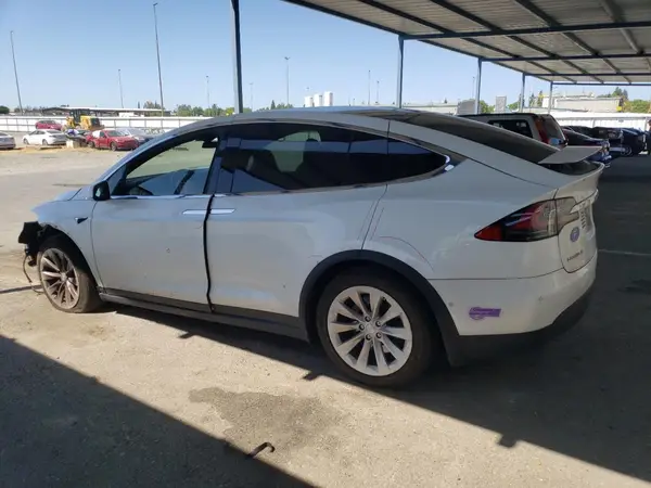 5YJXCDE21JF127124 2018 TESLA MODEL X - Image 2