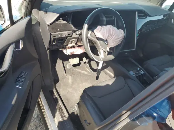 5YJXCDE21JF127124 2018 TESLA MODEL X - Image 8