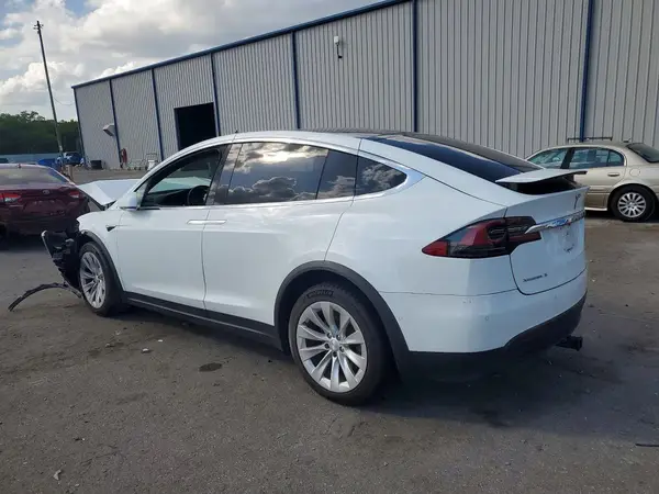 5YJXCDE21JF127205 2018 TESLA MODEL X - Image 2