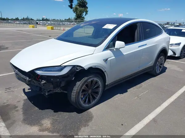 5YJXCDE21JF128659 2018 TESLA MODEL X - Image 2