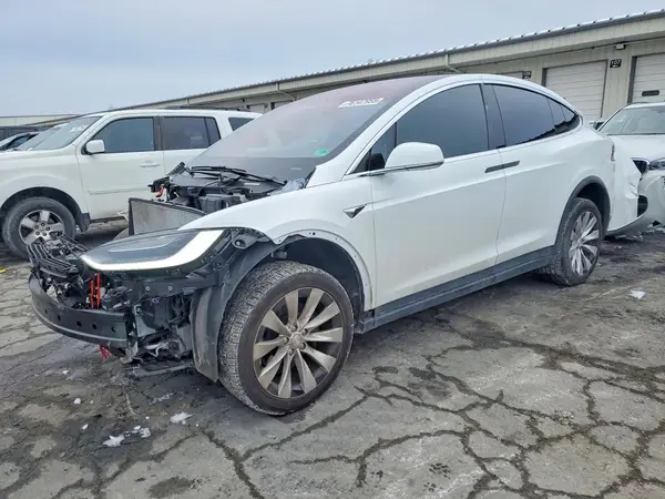 5YJXCDE21KF196090 2019 TESLA MODEL X - Image 1