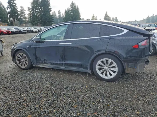 5YJXCDE21KF207704 2019 TESLA MODEL X - Image 2