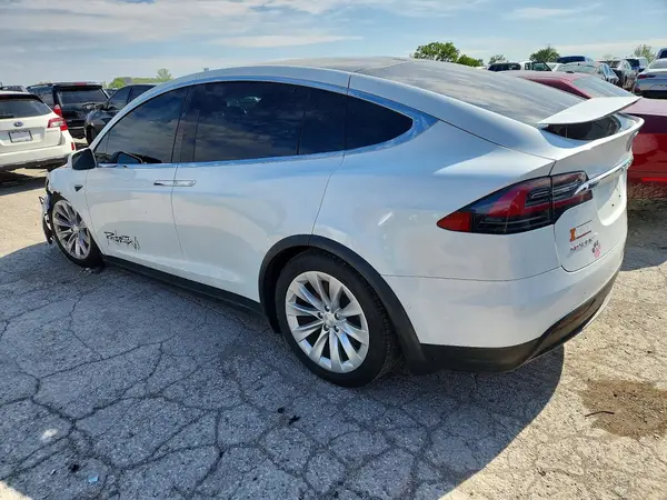 5YJXCDE21LF282128 2020 TESLA MODEL X - Image 2