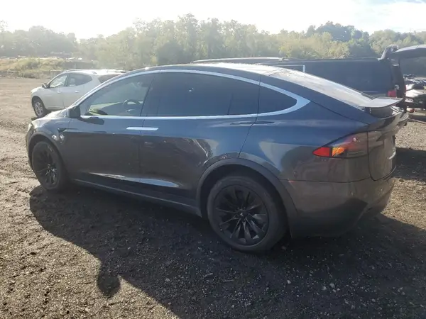 5YJXCDE21LF286406 2020 TESLA MODEL X - Image 2