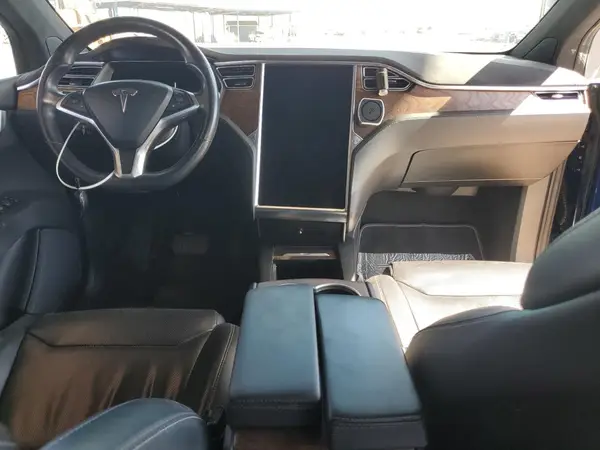 5YJXCDE22HF035675 2017 TESLA MODEL X - Image 8