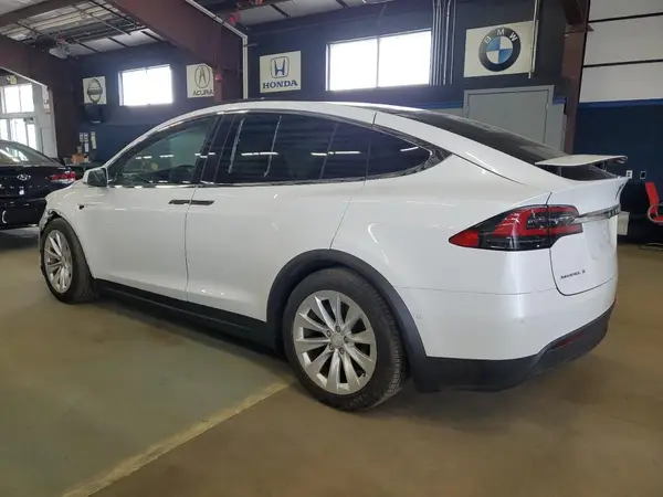 5YJXCDE22HF042481 2017 TESLA MODEL X - Image 2
