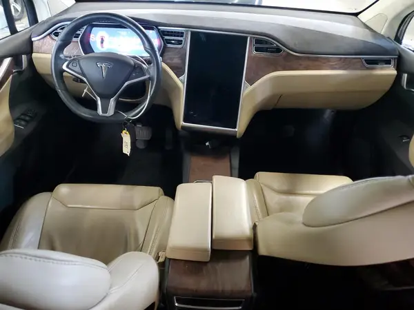 5YJXCDE22HF042481 2017 TESLA MODEL X - Image 8