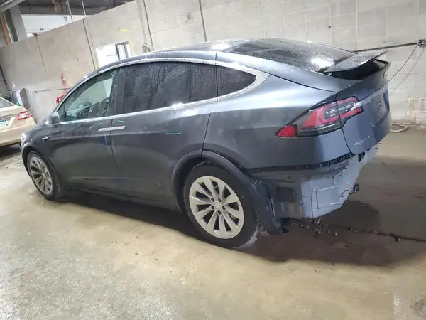 5YJXCDE22HF044067 2017 TESLA MODEL X - Image 2