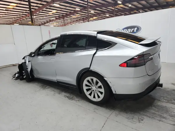 5YJXCDE22HF049592 2017 TESLA MODEL X - Image 2