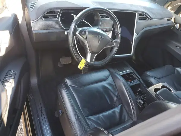 5YJXCDE22HF049768 2017 TESLA MODEL X - Image 8