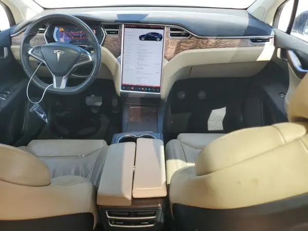 5YJXCDE22HF054324 2017 TESLA MODEL X - Image 8