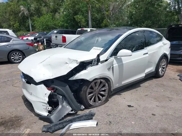 5YJXCDE22HF065727 2017 TESLA MODEL X - Image 2