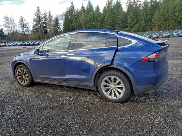 5YJXCDE22HF068367 2017 TESLA MODEL X - Image 2