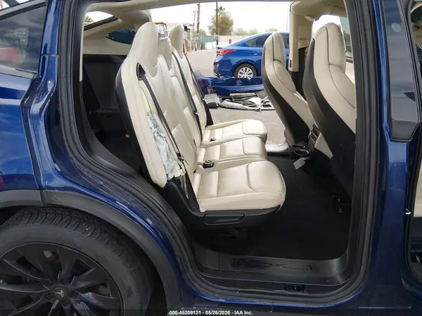 5YJXCDE22HF076064 2017 TESLA MODEL X - Image 8
