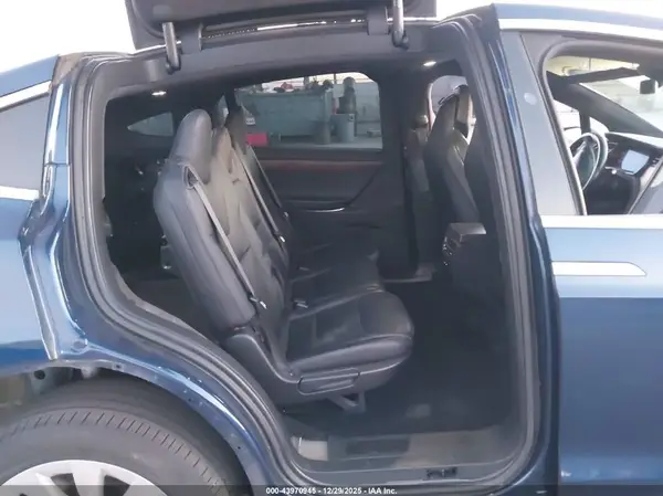 5YJXCDE22JF120263 2018 TESLA MODEL X - Image 8