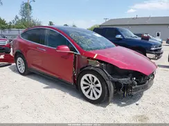 5YJXCDE22JF133885 2018 TESLA MODEL X