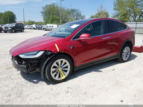 5YJXCDE22JF133885 2018 TESLA MODEL X - Image 2