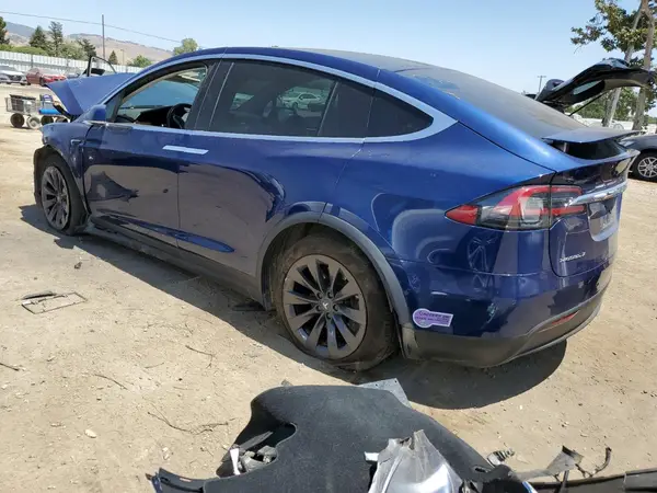5YJXCDE22JF141792 2018 TESLA MODEL X - Image 2