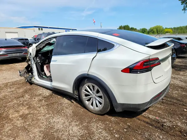 5YJXCDE22KF143513 2019 TESLA MODEL X - Image 2