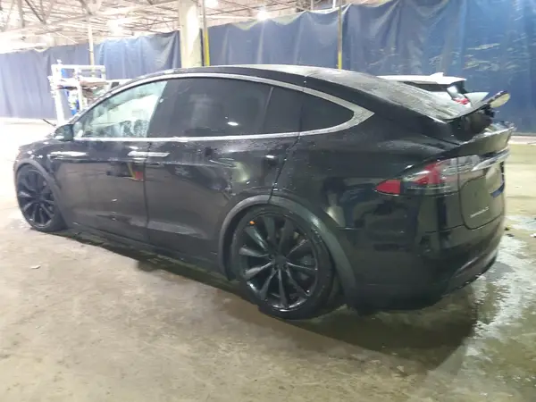 5YJXCDE22KF180206 2019 TESLA MODEL X - Image 2