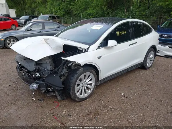 5YJXCDE22KF185678 2019 TESLA MODEL X - Image 2