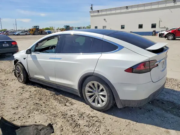5YJXCDE22KF207467 2019 TESLA MODEL X - Image 2