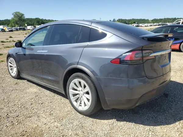 5YJXCDE22LF250062 2020 TESLA MODEL X - Image 2