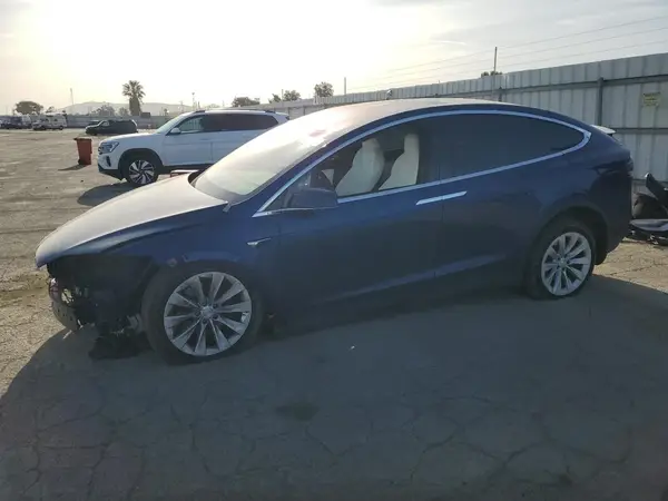 5YJXCDE22LF271719 2020 TESLA MODEL X - Image 1